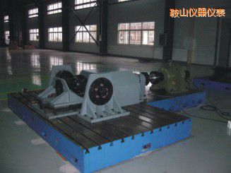 鞍山微機(jī)控制驅(qū)動橋總成扭轉(zhuǎn)試驗機(jī)